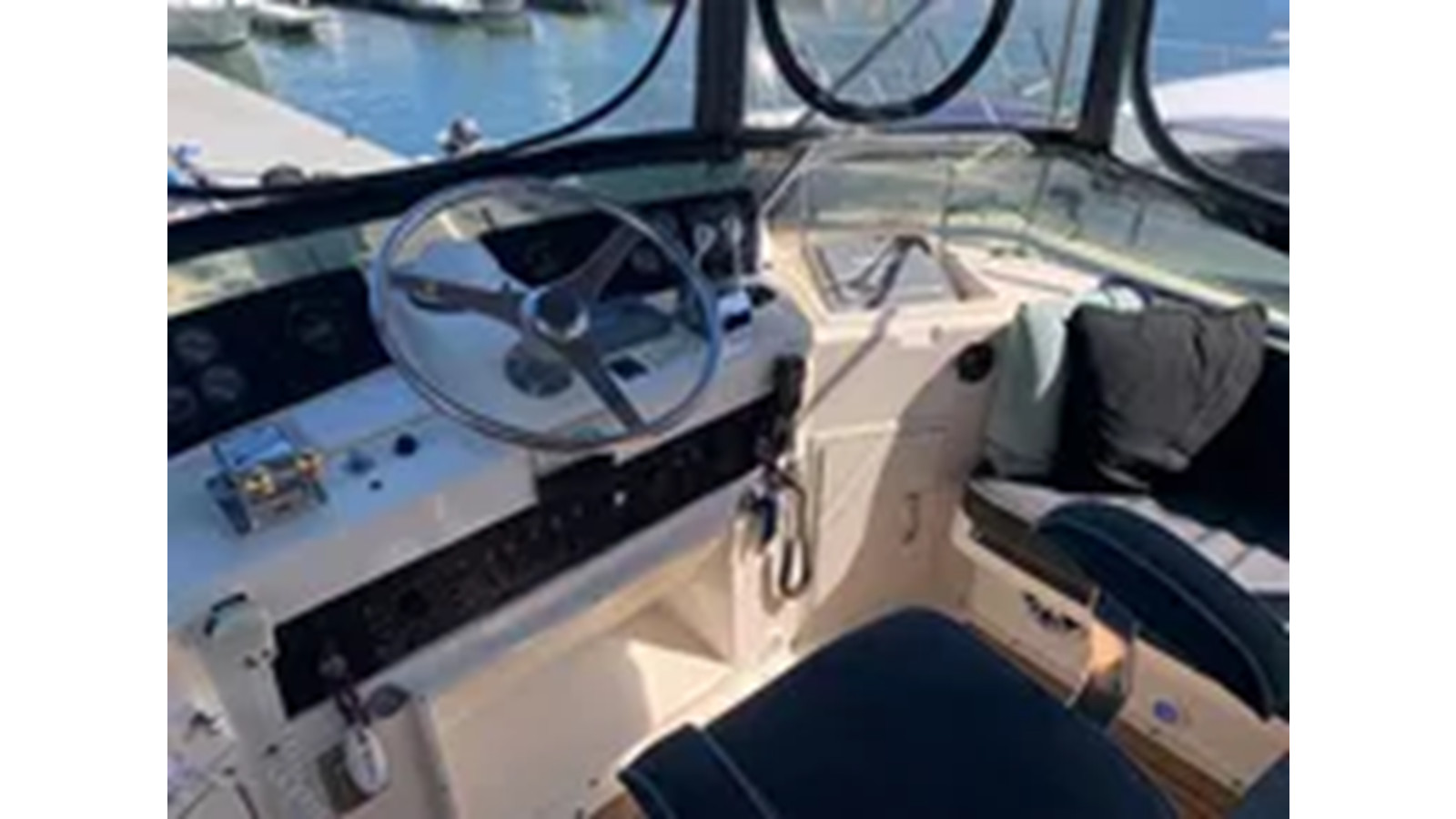 https://arconyachts.ams3.digitaloceanspaces.com/162456/conversions/large_4329494-optimize.jpg