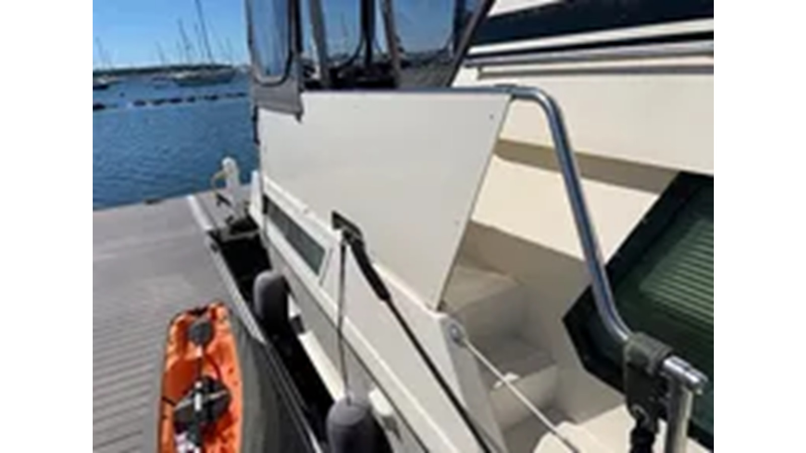 https://arconyachts.ams3.digitaloceanspaces.com/162513/conversions/large_4329512-optimize.jpg