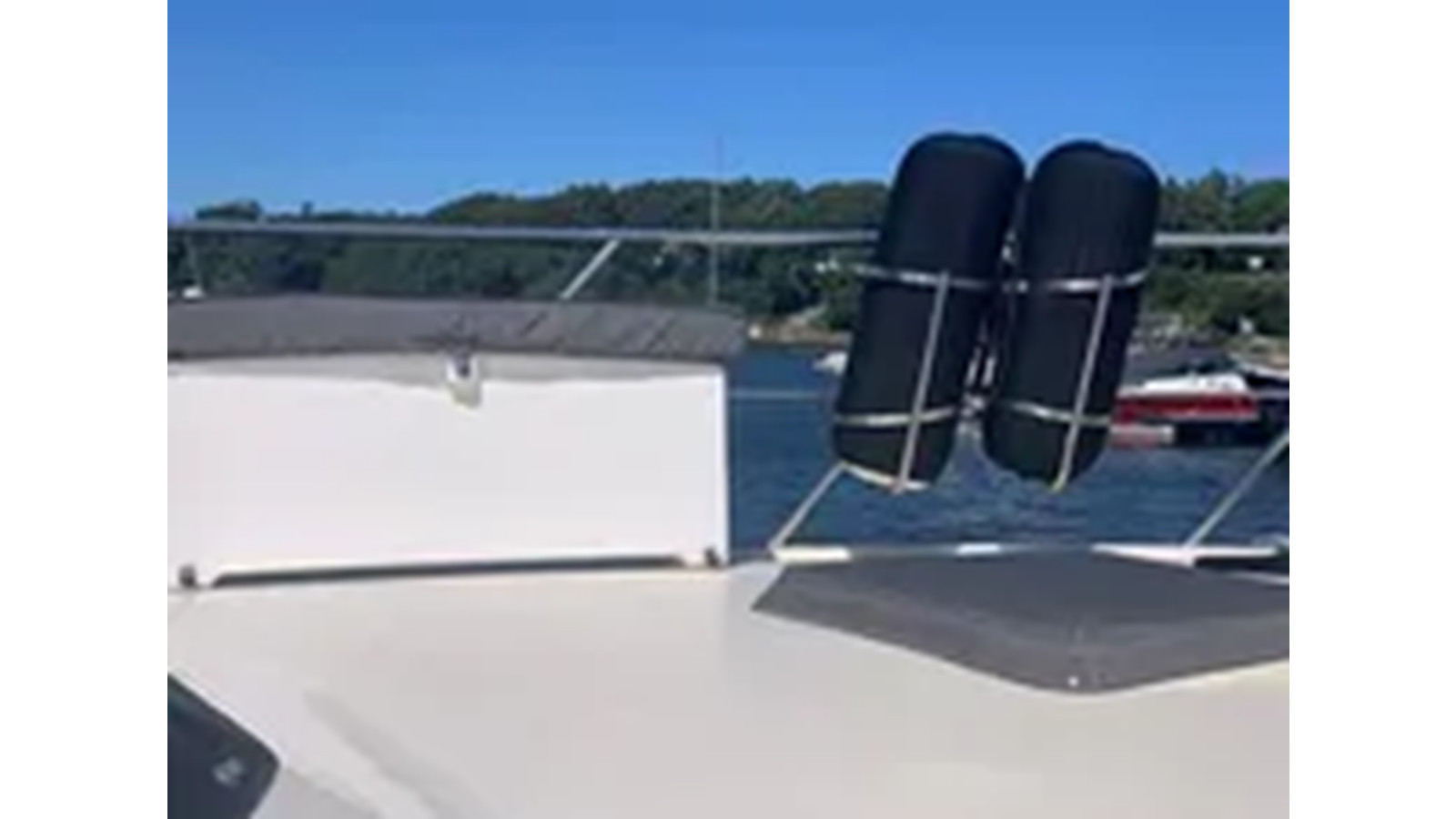 https://arconyachts.ams3.digitaloceanspaces.com/162519/conversions/large_4329514-optimize.jpg