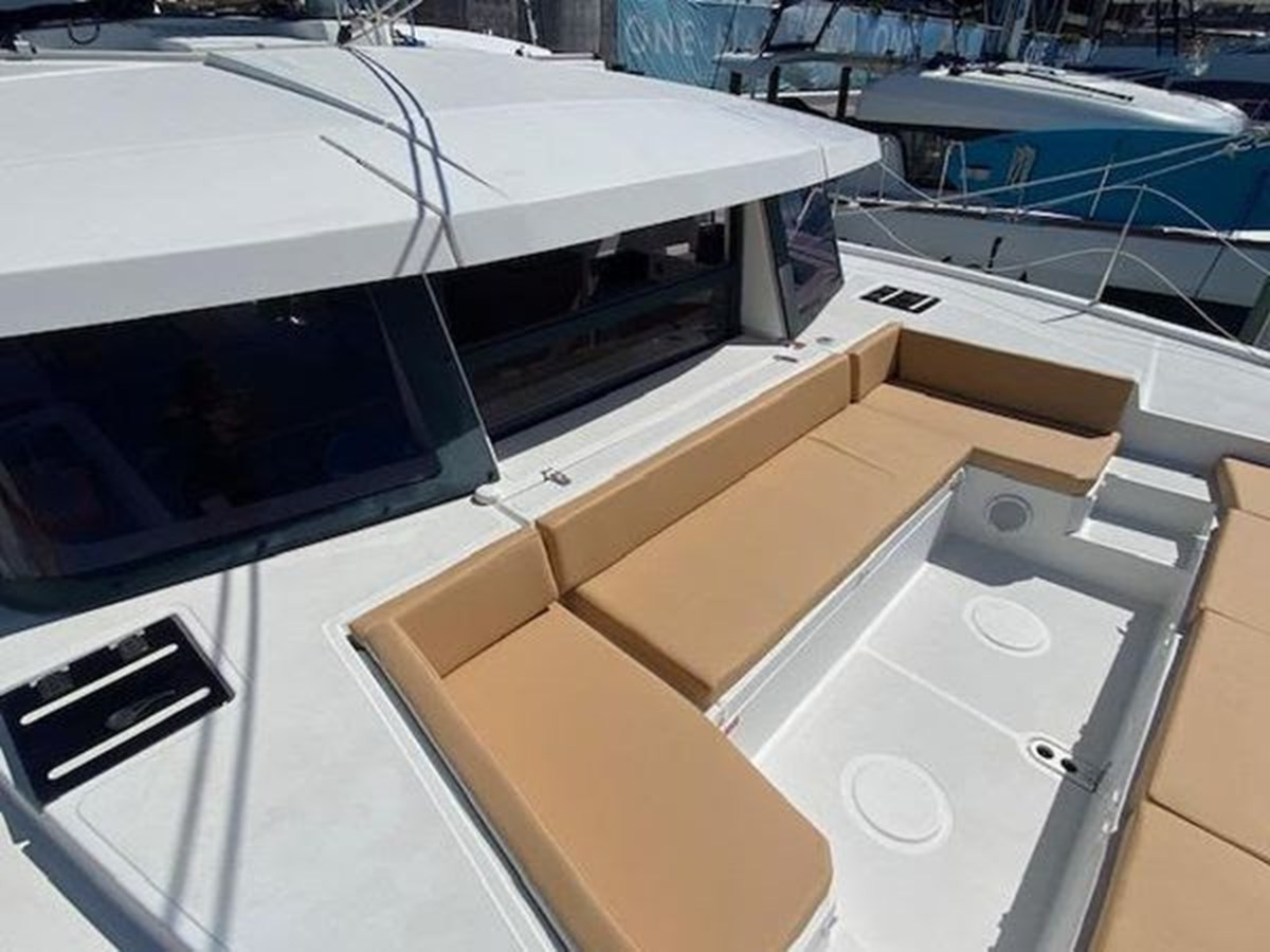 https://arconyachts.ams3.digitaloceanspaces.com/162545/conversions/large_4512337-optimize.jpg