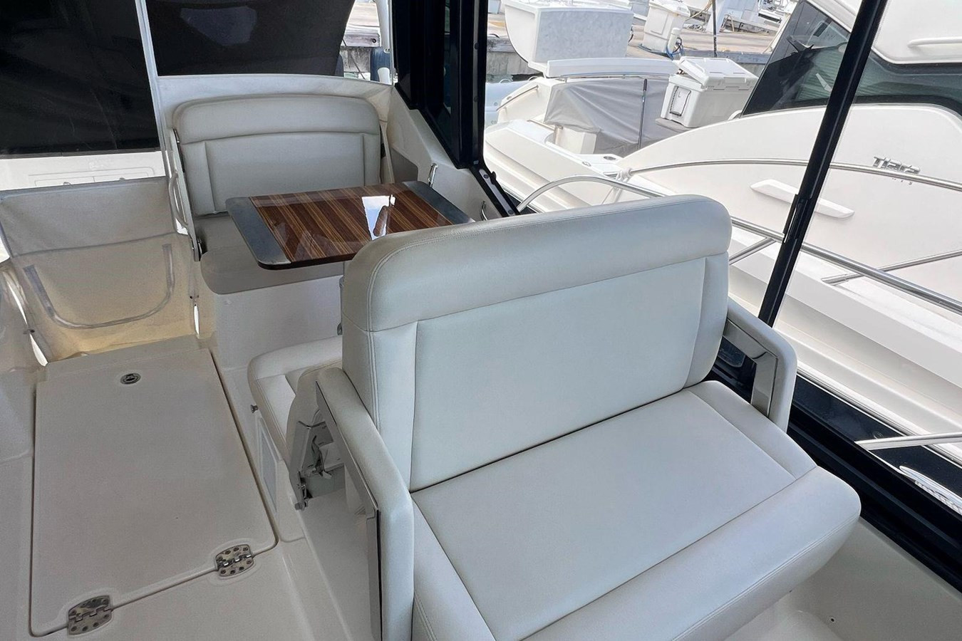 https://arconyachts.ams3.digitaloceanspaces.com/162621/conversions/large_4561856-optimize.jpg