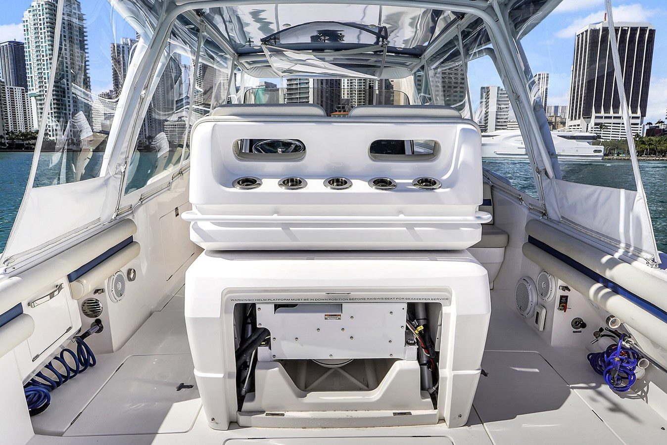 https://arconyachts.ams3.digitaloceanspaces.com/162648/conversions/large_4595811-optimize.jpg