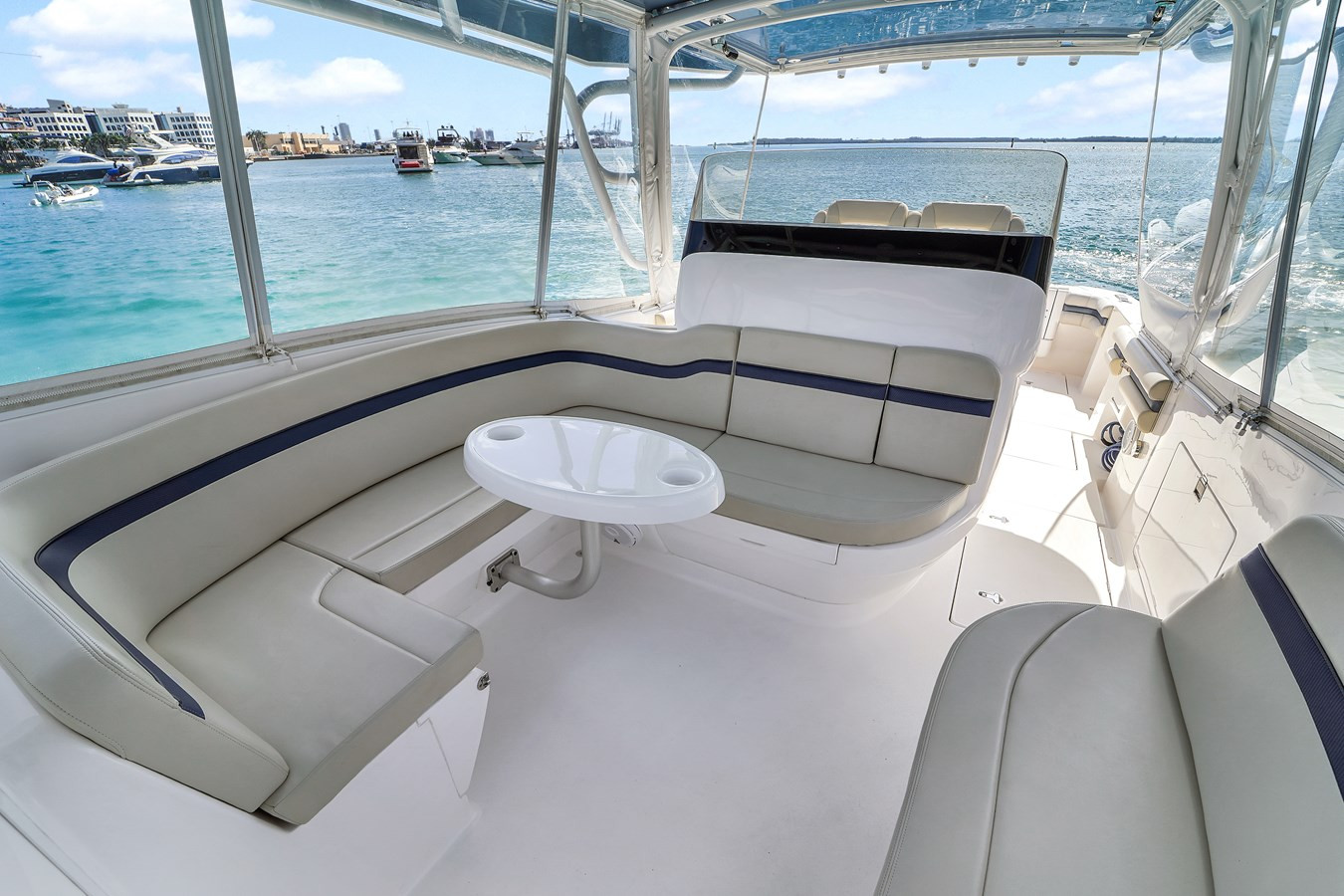 https://arconyachts.ams3.digitaloceanspaces.com/162663/conversions/large_4595833-optimize.jpg