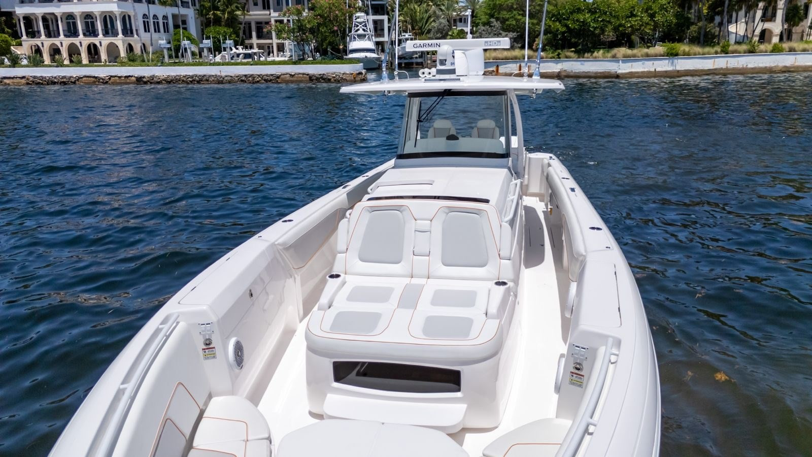 https://arconyachts.ams3.digitaloceanspaces.com/162777/conversions/large_4762593-optimize.jpg