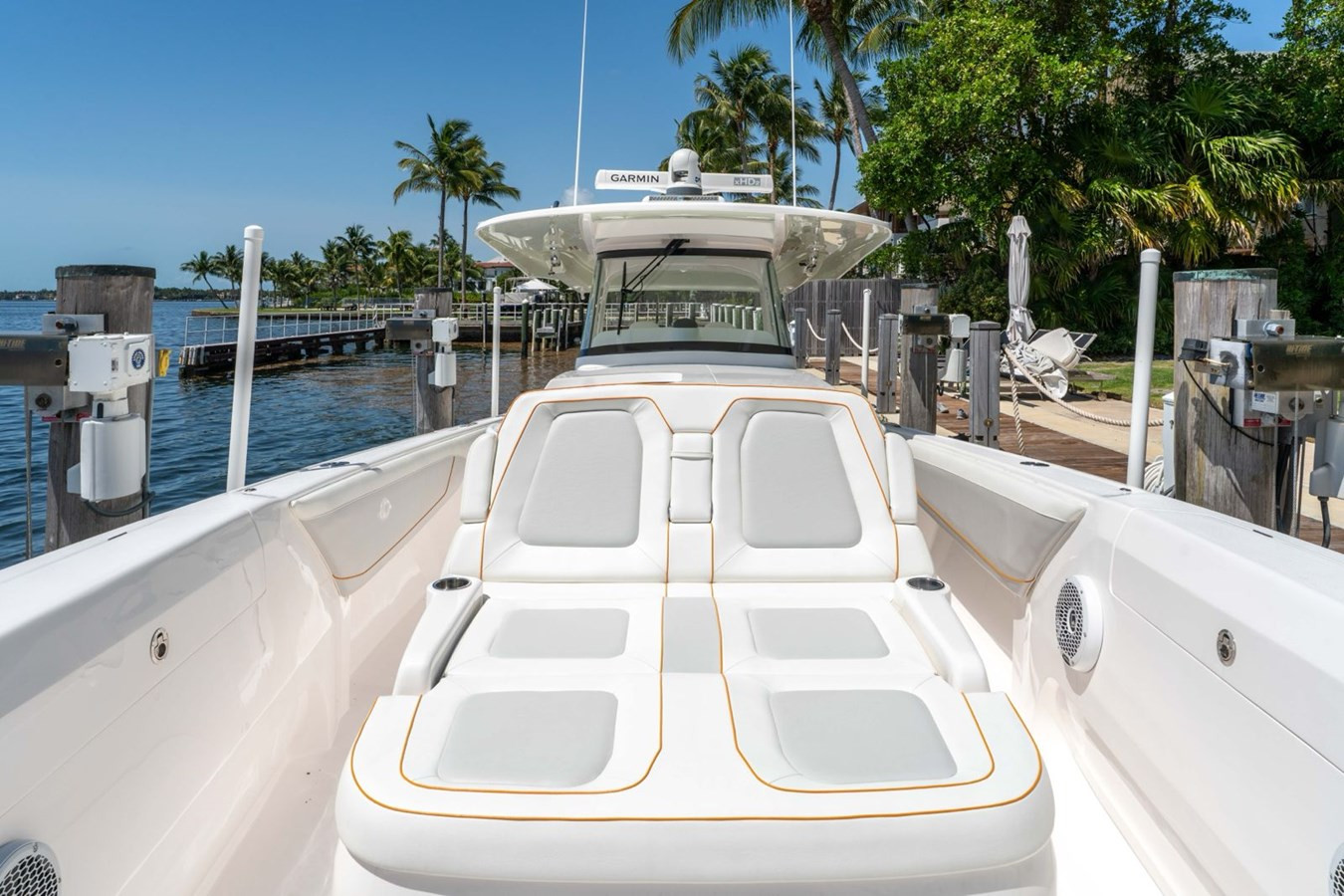 https://arconyachts.ams3.digitaloceanspaces.com/162782/conversions/large_4762595-optimize.jpg