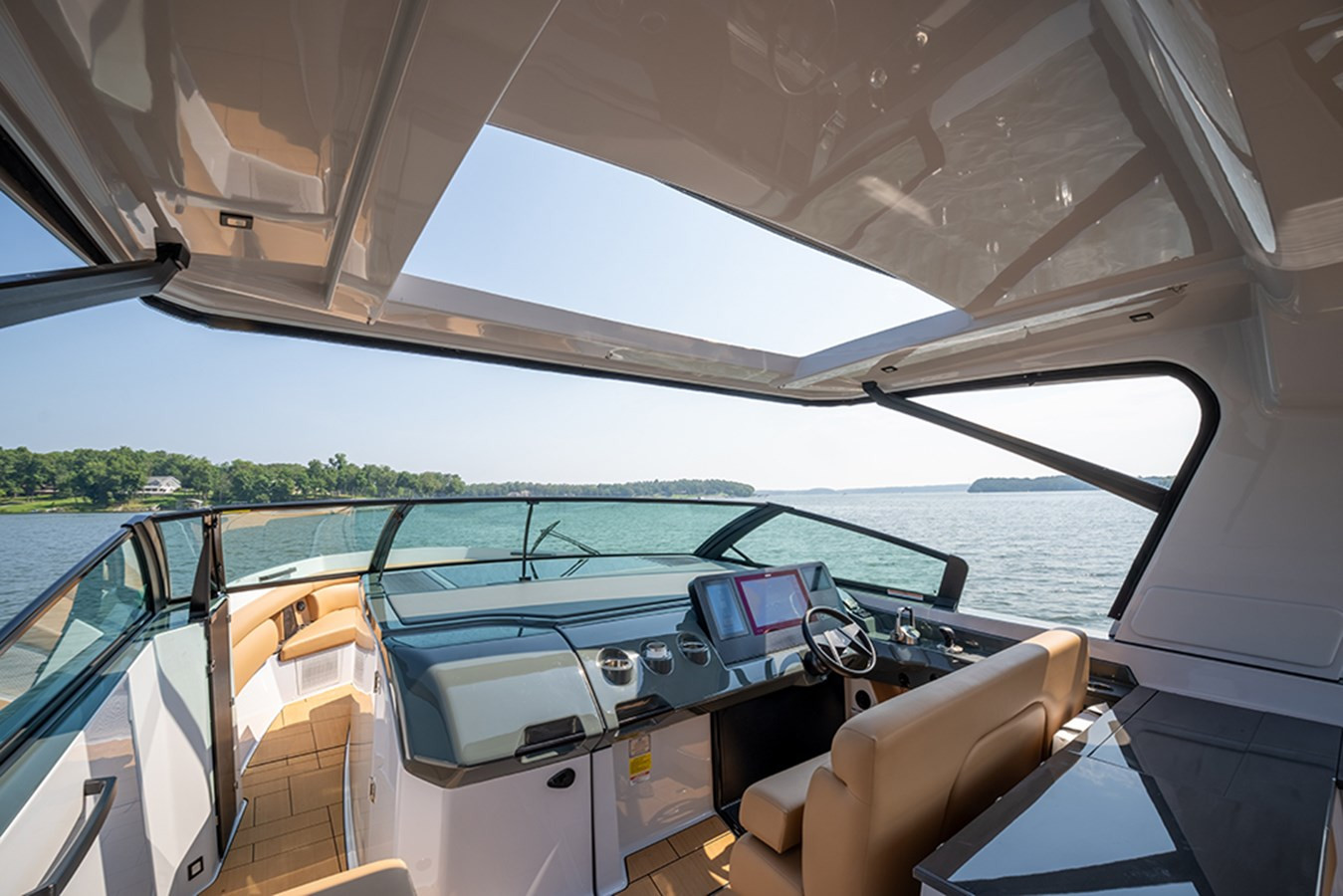 https://arconyachts.ams3.digitaloceanspaces.com/162874/conversions/large_4809403-optimize.jpg