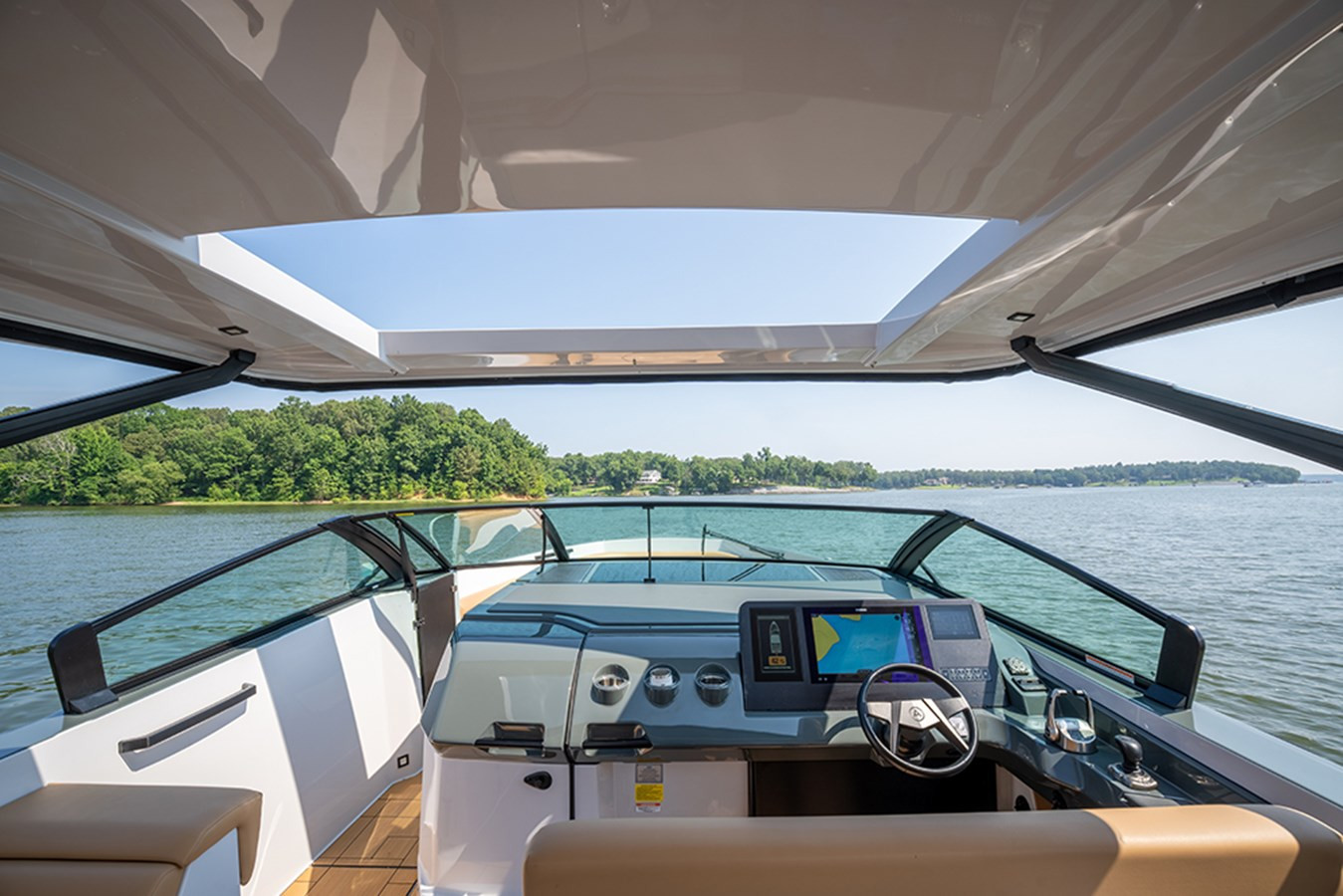 https://arconyachts.ams3.digitaloceanspaces.com/162877/conversions/large_4809404-optimize.jpg
