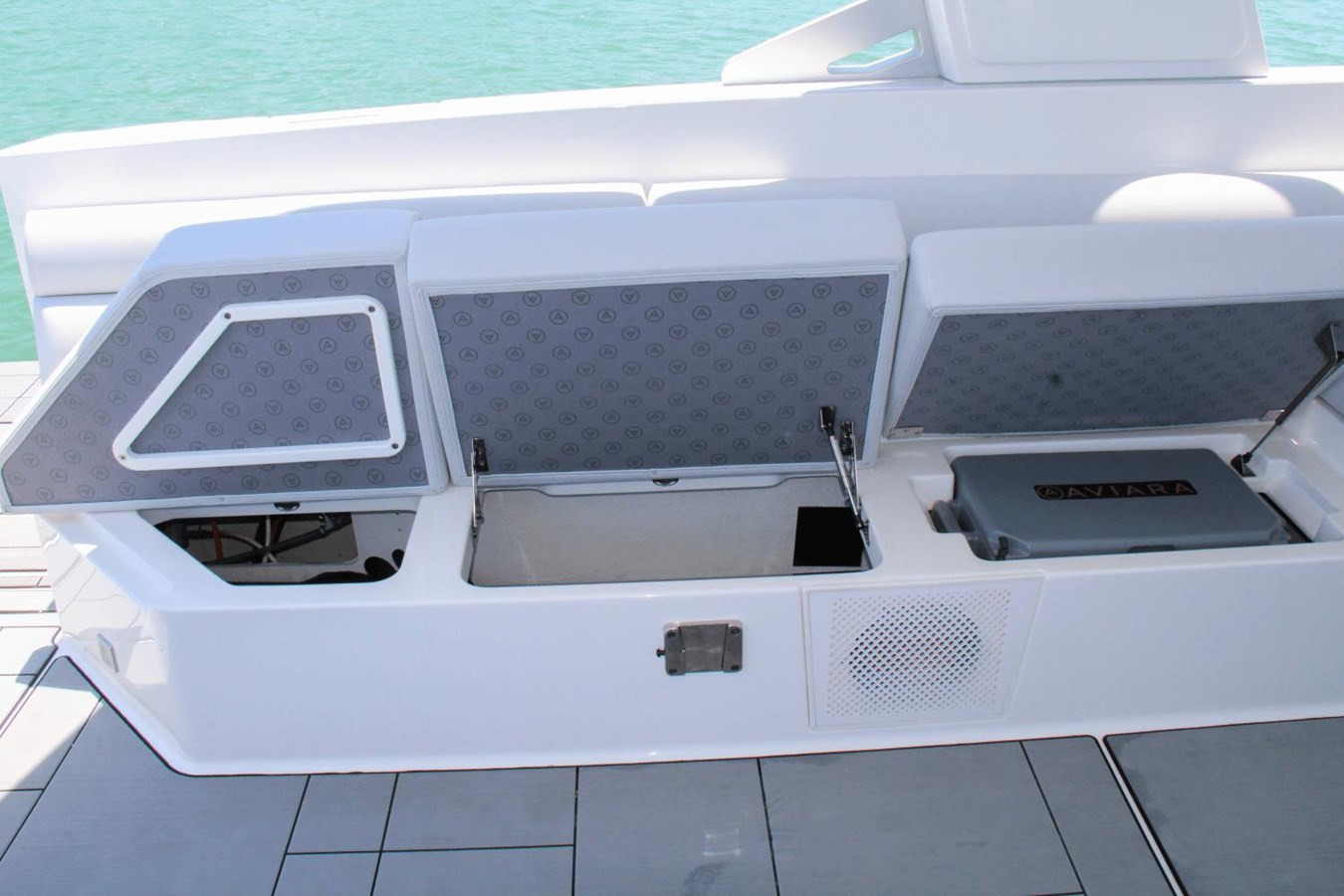 https://arconyachts.ams3.digitaloceanspaces.com/162899/conversions/large_4761568-optimize.jpg