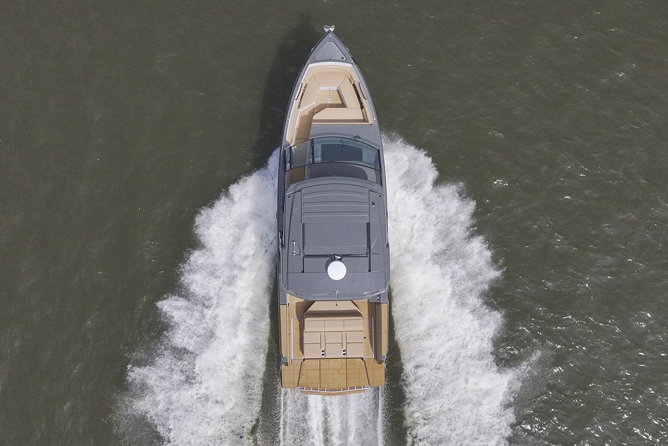 https://arconyachts.ams3.digitaloceanspaces.com/162945/conversions/large_4809427-optimize.jpg