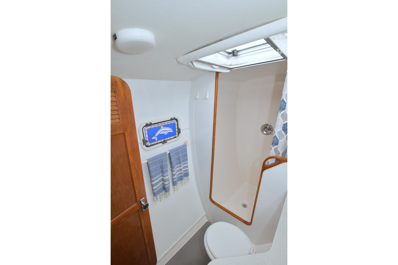 https://arconyachts.ams3.digitaloceanspaces.com/162977/conversions/large_4859125-optimize.jpg