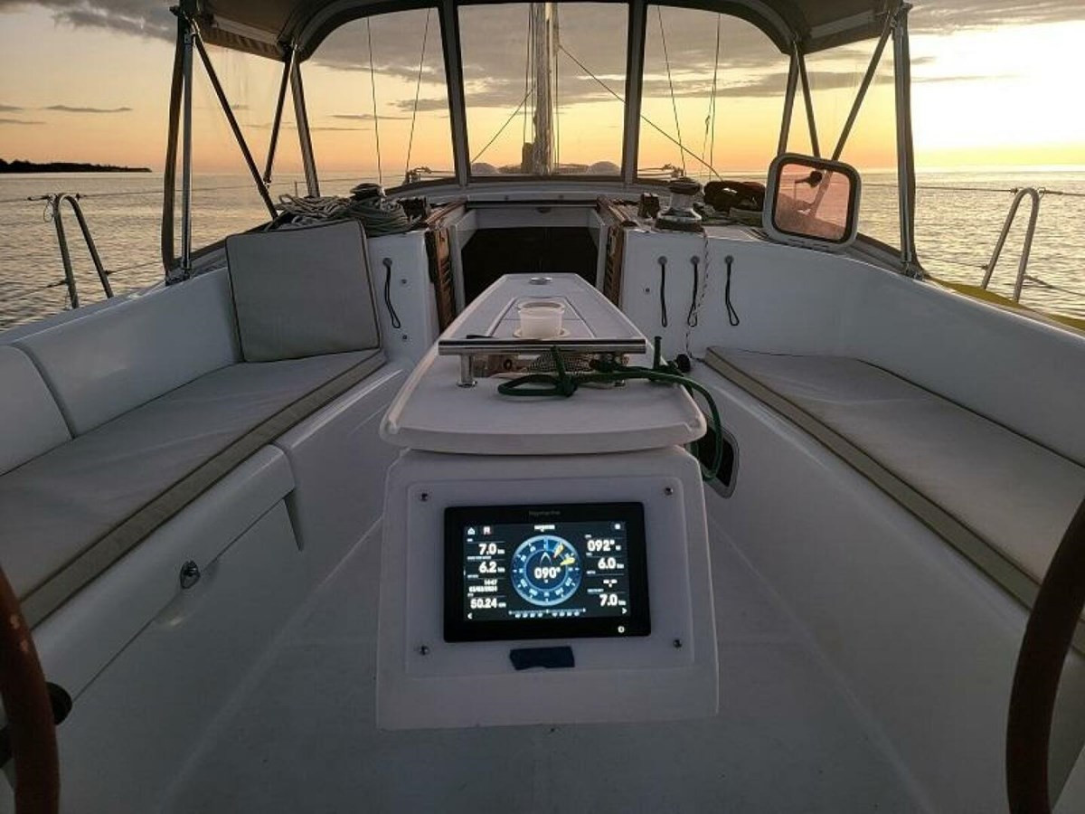 https://arconyachts.ams3.digitaloceanspaces.com/162993/conversions/large_4596460-optimize.jpg