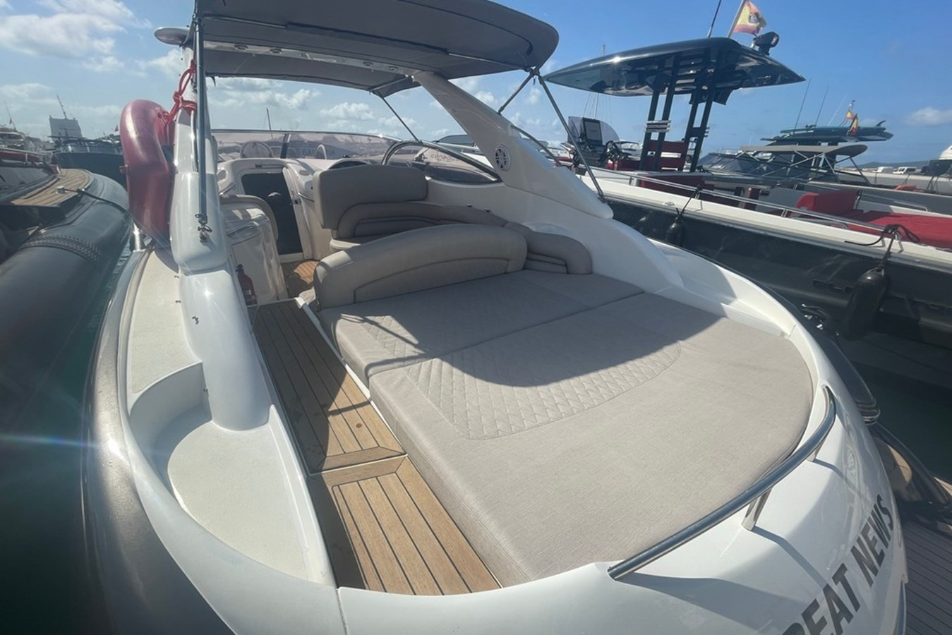 https://arconyachts.ams3.digitaloceanspaces.com/163105/conversions/large_4374364-optimize.jpg