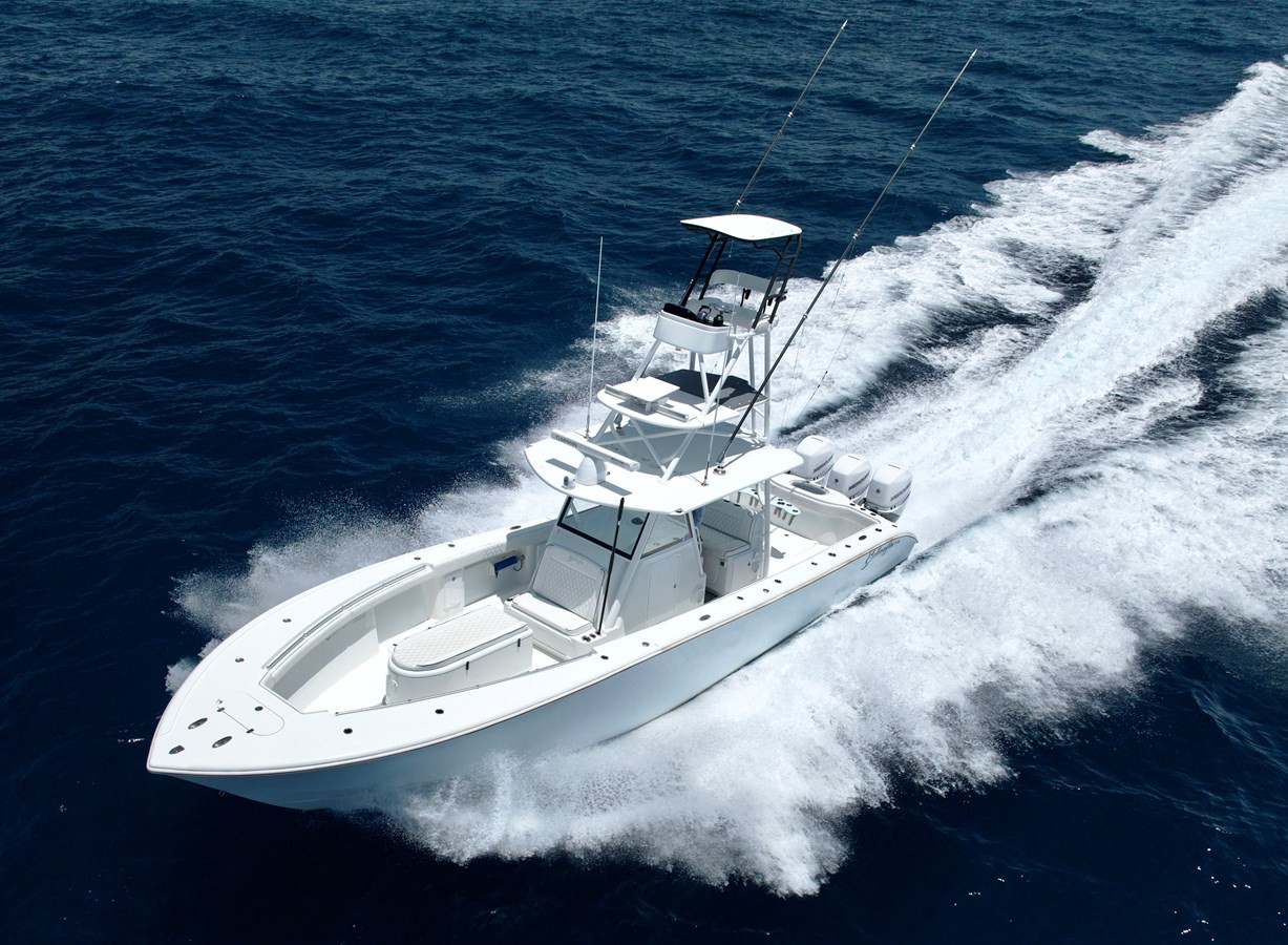 https://arconyachts.ams3.digitaloceanspaces.com/163174/conversions/large_4646147-optimize.jpg