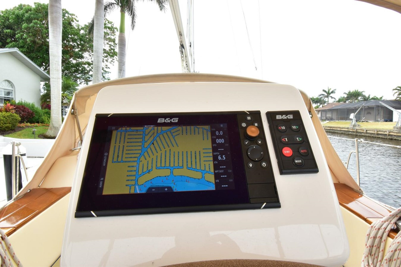 https://arconyachts.ams3.digitaloceanspaces.com/163251/conversions/large_4626972-optimize.jpg