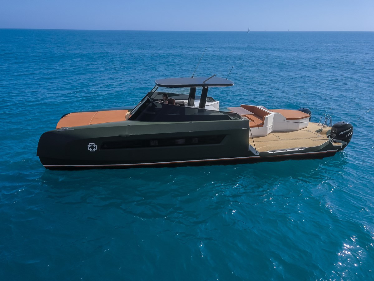 https://arconyachts.ams3.digitaloceanspaces.com/163417/conversions/large_4573857-optimize.jpg