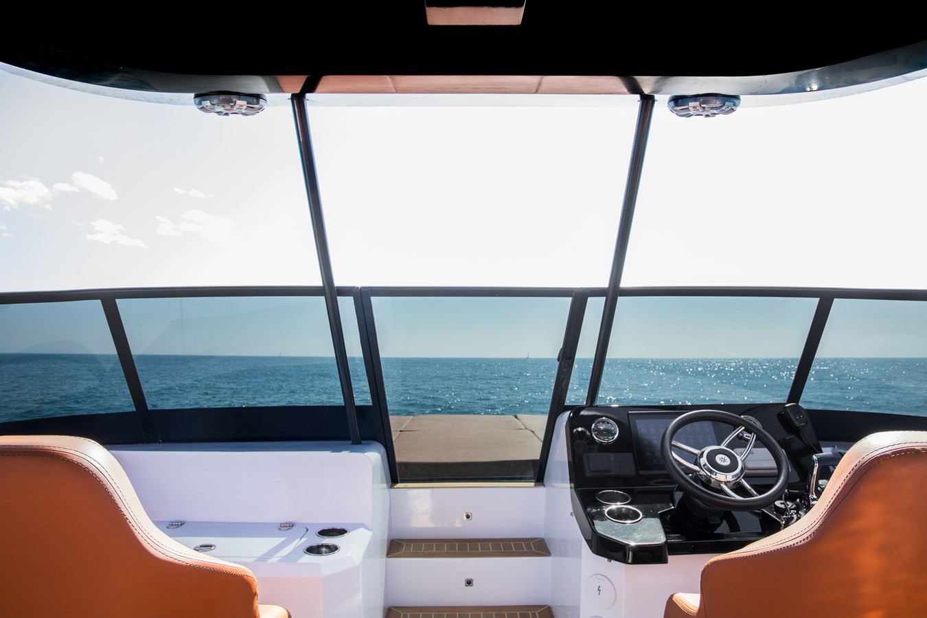https://arconyachts.ams3.digitaloceanspaces.com/163435/conversions/large_4573875-optimize.jpg