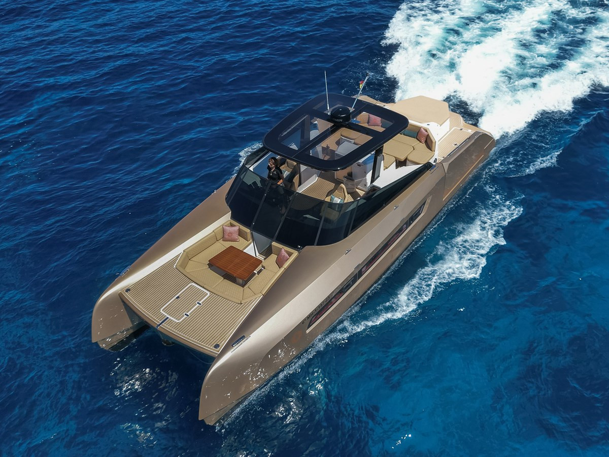 https://arconyachts.ams3.digitaloceanspaces.com/163436/conversions/large_4574192-optimize.jpg