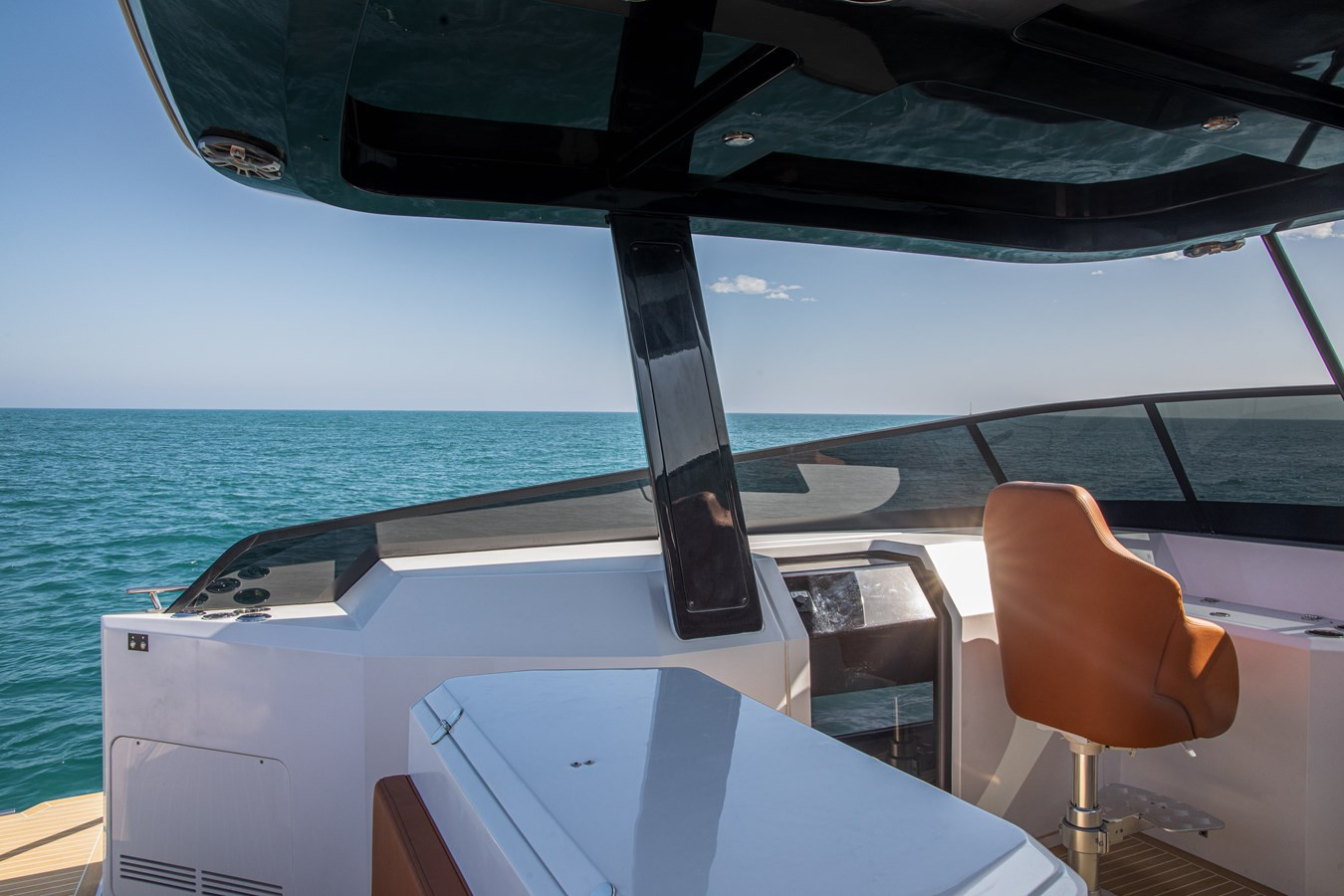 https://arconyachts.ams3.digitaloceanspaces.com/163443/conversions/large_4573890-optimize.jpg