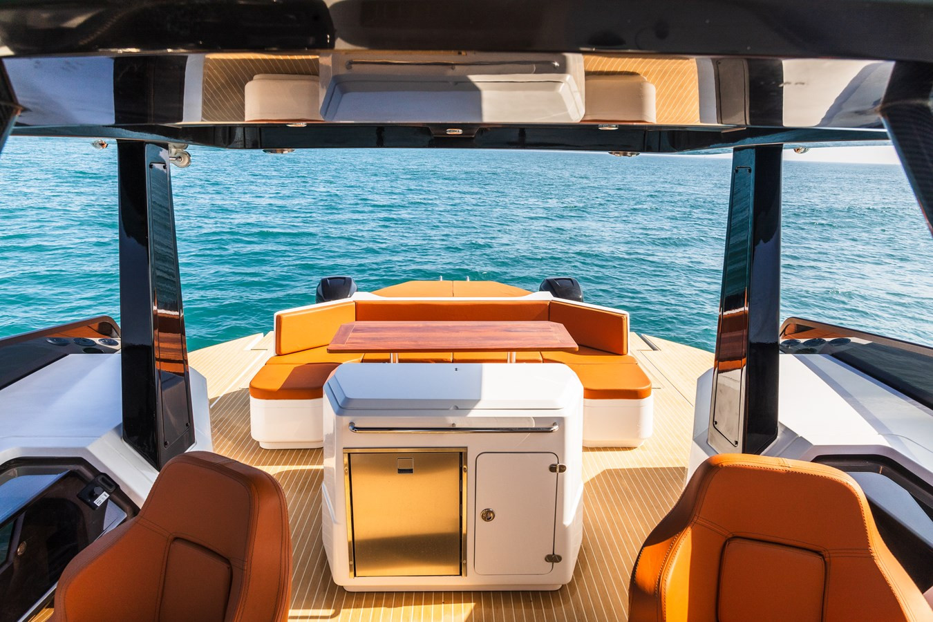 https://arconyachts.ams3.digitaloceanspaces.com/163480/conversions/large_4573921-optimize.jpg