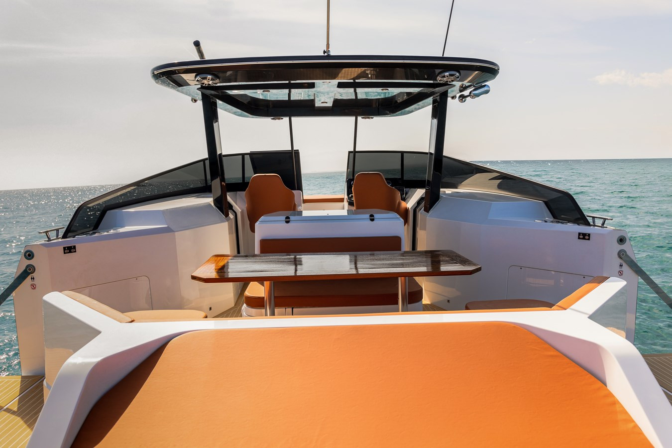 https://arconyachts.ams3.digitaloceanspaces.com/163530/conversions/large_4573941-optimize.jpg