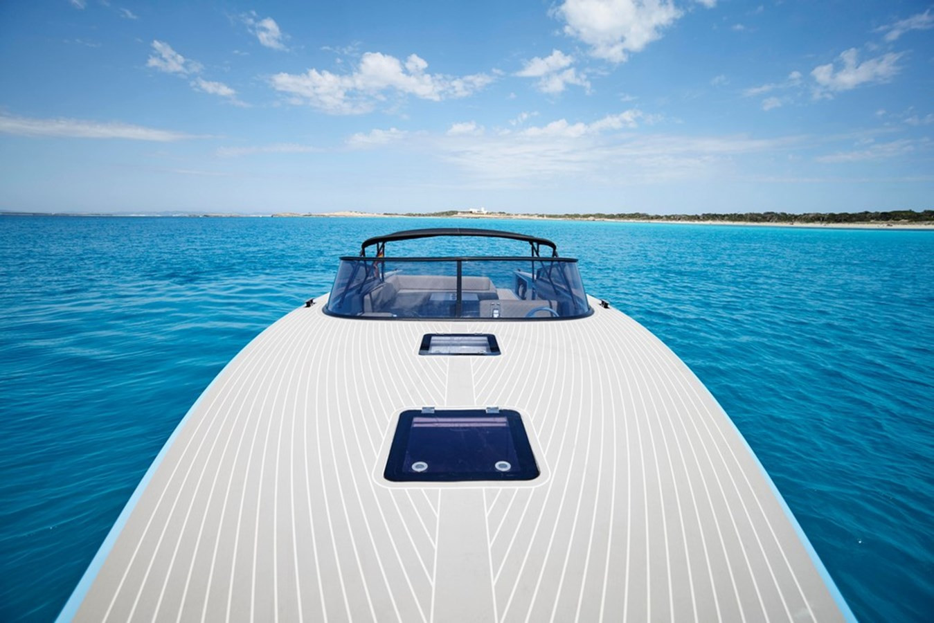https://arconyachts.ams3.digitaloceanspaces.com/163609/conversions/large_4400248-optimize.jpg
