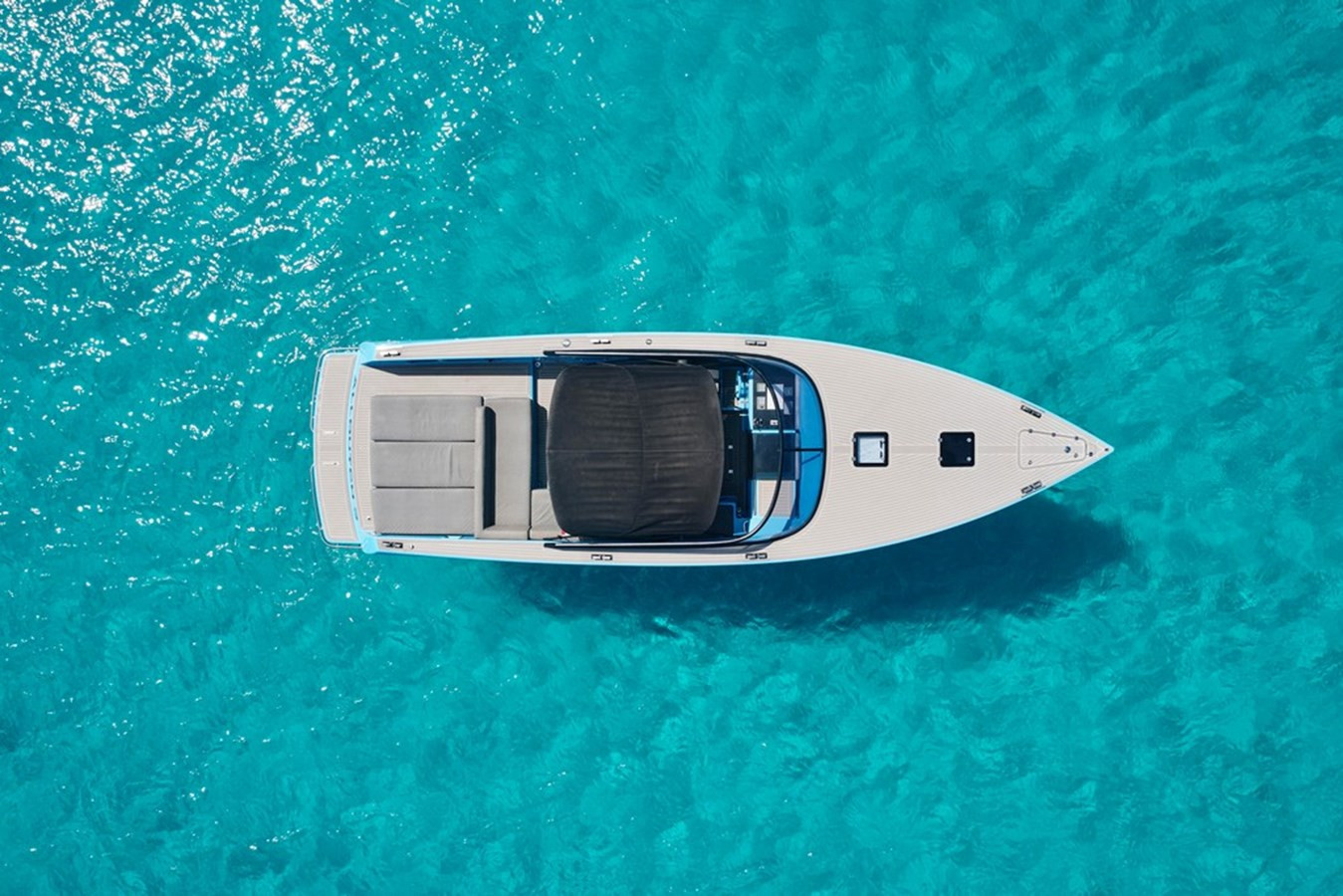 https://arconyachts.ams3.digitaloceanspaces.com/163637/conversions/large_4525403-optimize.jpg