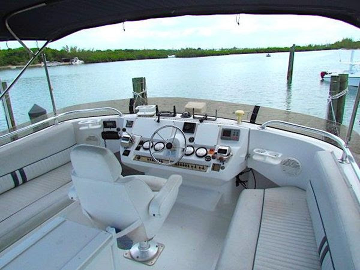 https://arconyachts.ams3.digitaloceanspaces.com/163717/conversions/large_3972423-optimize.jpg