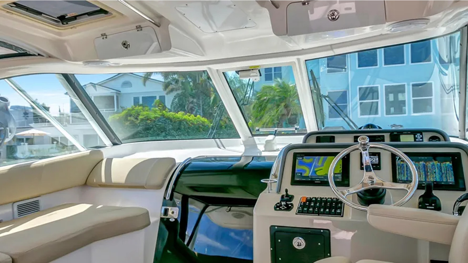 https://arconyachts.ams3.digitaloceanspaces.com/163777/conversions/large_4715649-optimize.jpg