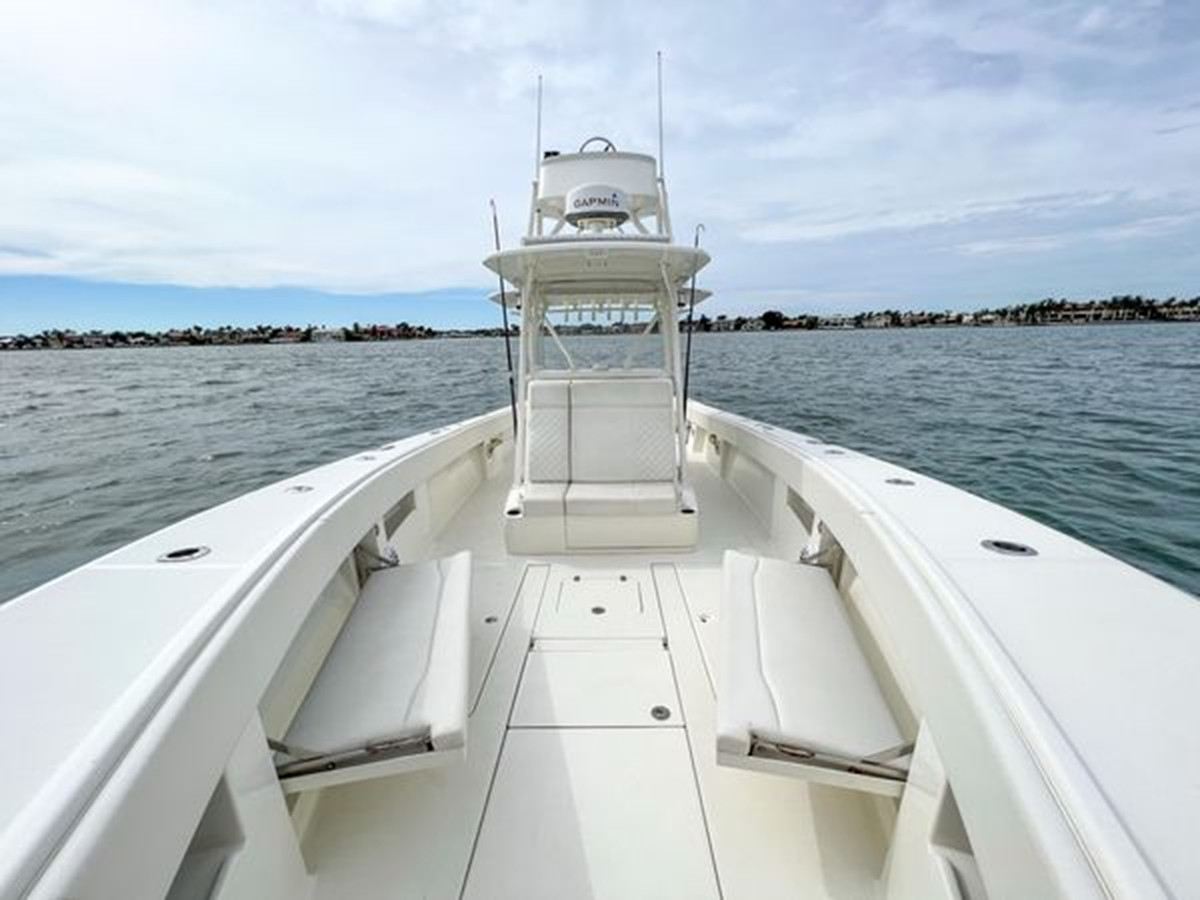 https://arconyachts.ams3.digitaloceanspaces.com/163789/conversions/large_3976841-optimize.jpg