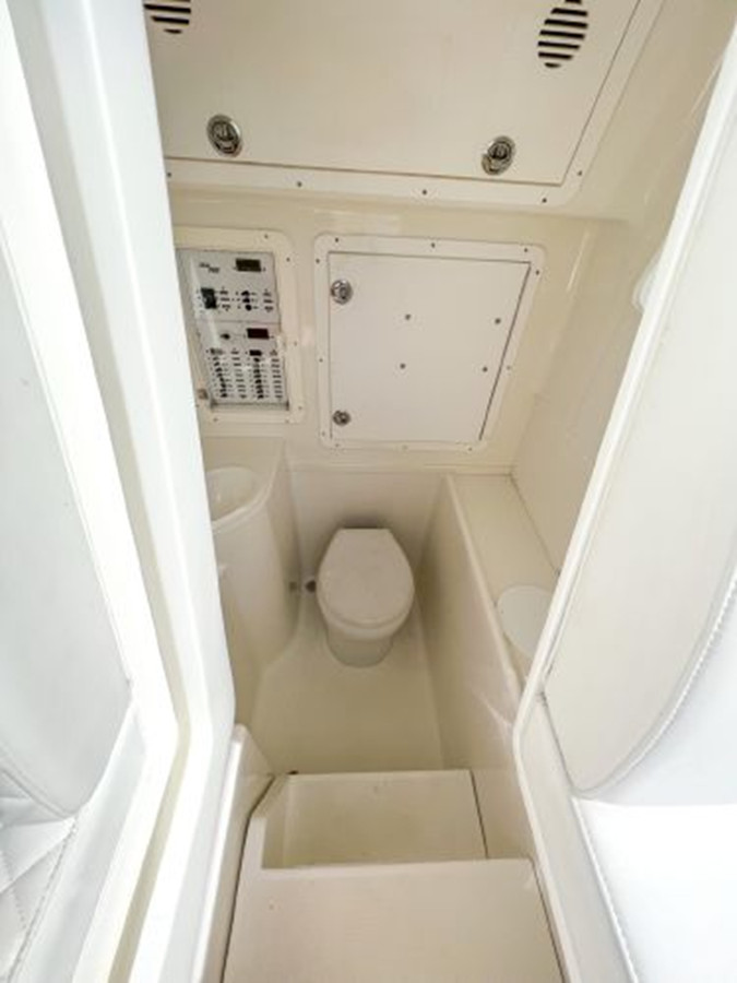https://arconyachts.ams3.digitaloceanspaces.com/163796/conversions/large_3976843-optimize.jpg