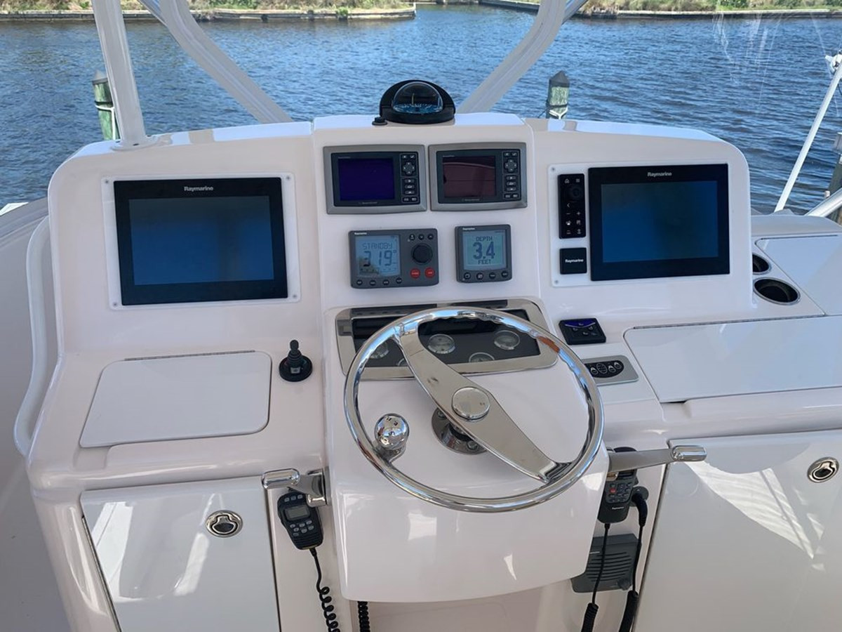 https://arconyachts.ams3.digitaloceanspaces.com/163830/conversions/large_2762163-optimize.jpg