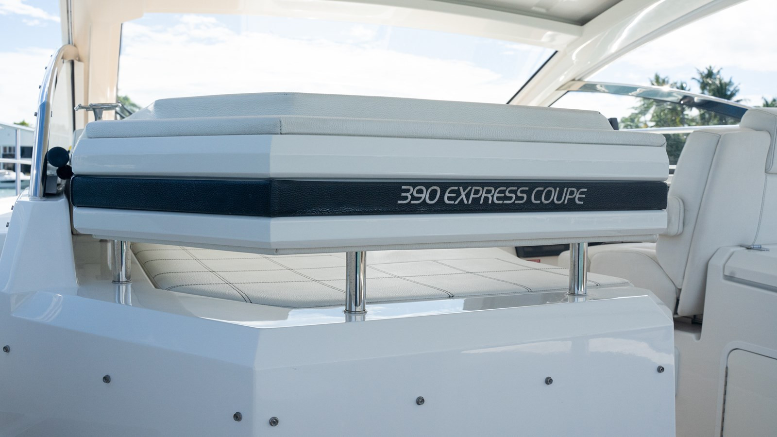 https://arconyachts.ams3.digitaloceanspaces.com/163835/conversions/large_4853271-optimize.jpg