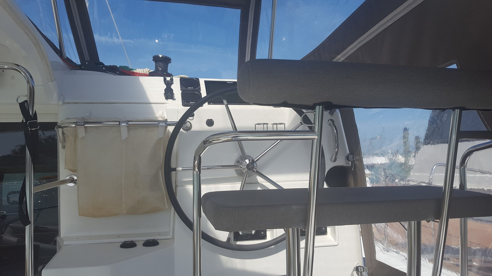 https://arconyachts.ams3.digitaloceanspaces.com/163862/conversions/large_1990679-optimize.jpg