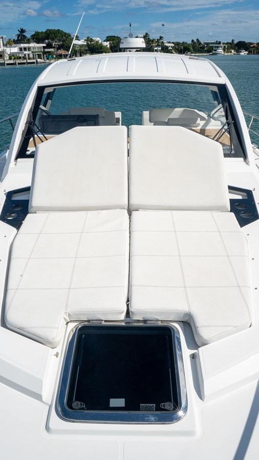 https://arconyachts.ams3.digitaloceanspaces.com/163883/conversions/large_4853289-optimize.jpg