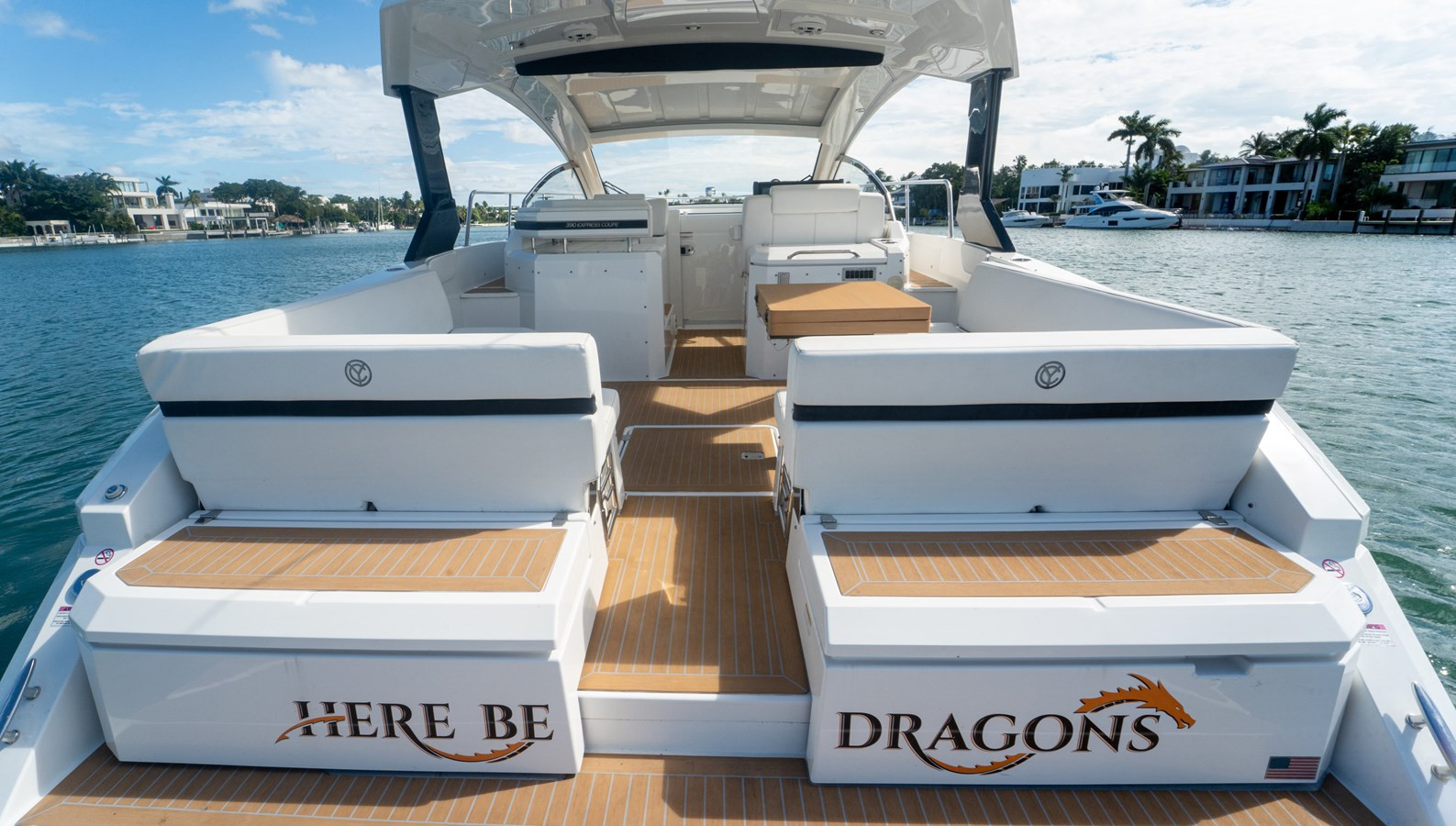 https://arconyachts.ams3.digitaloceanspaces.com/163916/conversions/large_4853300-optimize.jpg