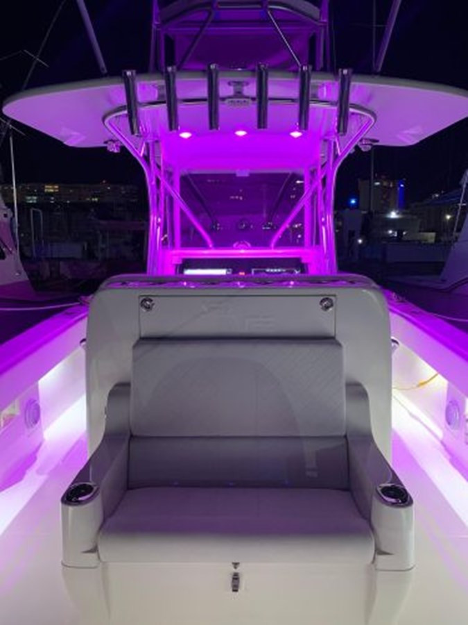 https://arconyachts.ams3.digitaloceanspaces.com/164013/conversions/large_3016465-optimize.jpg