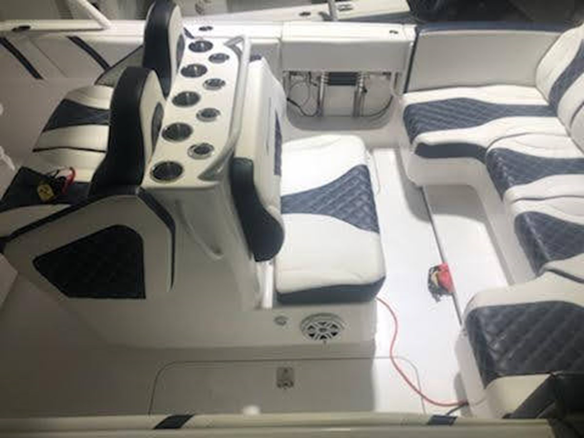 https://arconyachts.ams3.digitaloceanspaces.com/164020/conversions/large_3150048-optimize.jpg