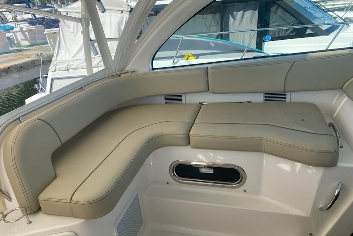 https://arconyachts.ams3.digitaloceanspaces.com/164064/conversions/large_3461894-optimize.jpg