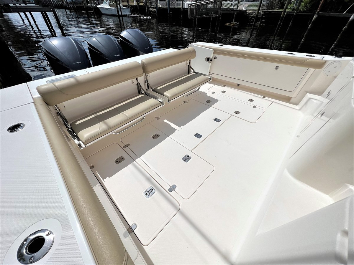 https://arconyachts.ams3.digitaloceanspaces.com/164102/conversions/large_3551661-optimize.jpg