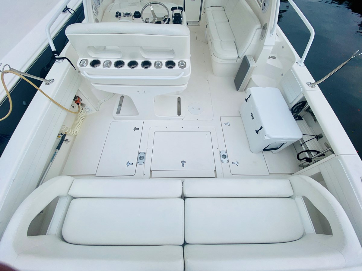 https://arconyachts.ams3.digitaloceanspaces.com/164144/conversions/large_3552972-optimize.jpg