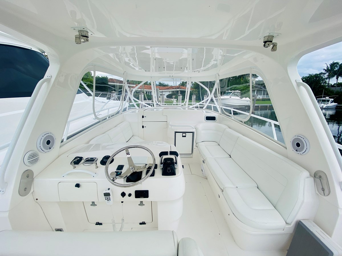 https://arconyachts.ams3.digitaloceanspaces.com/164149/conversions/large_3552974-optimize.jpg