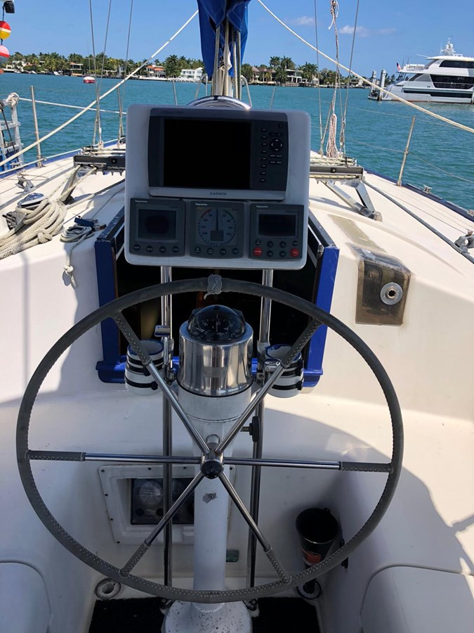 https://arconyachts.ams3.digitaloceanspaces.com/164184/conversions/large_3772678-optimize.jpg