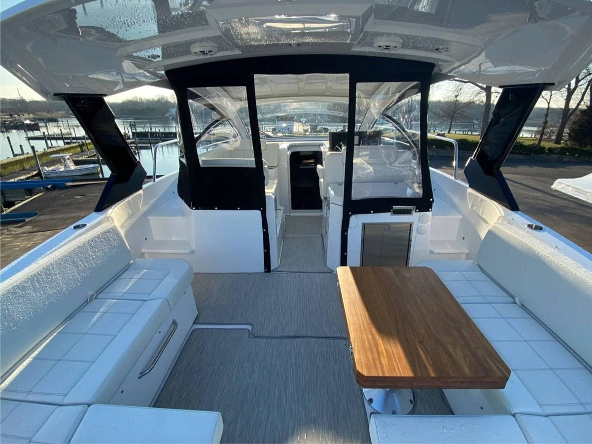 https://arconyachts.ams3.digitaloceanspaces.com/164220/conversions/large_3843722-optimize.jpg