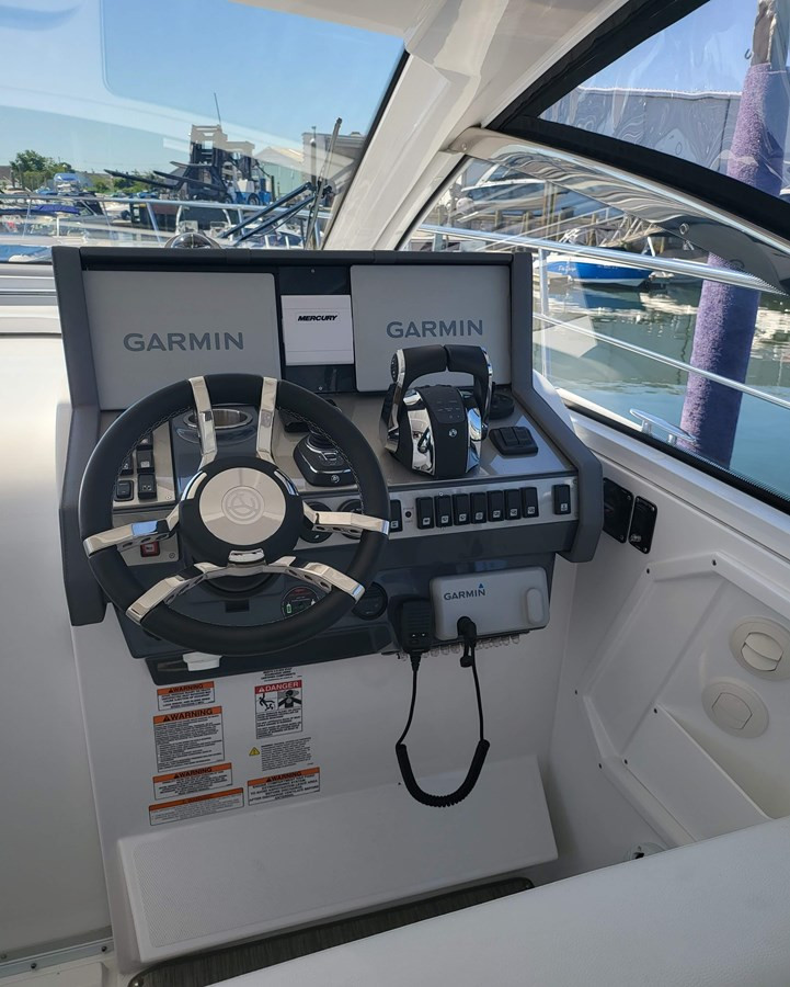 https://arconyachts.ams3.digitaloceanspaces.com/164243/conversions/large_3843729-optimize.jpg