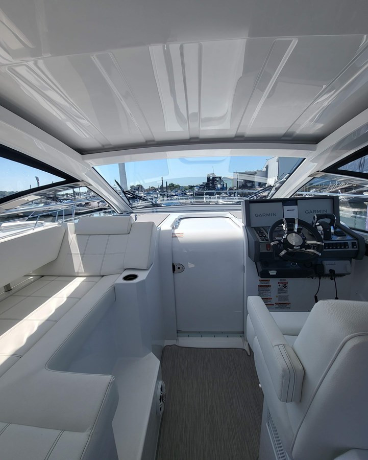 https://arconyachts.ams3.digitaloceanspaces.com/164258/conversions/large_3843734-optimize.jpg