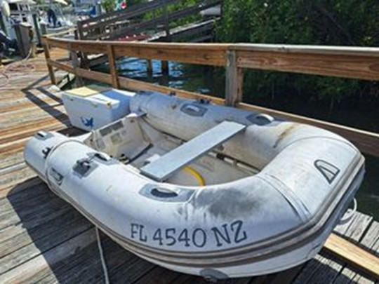 1985 SEA RAY 390 EXPRESS CRUISER