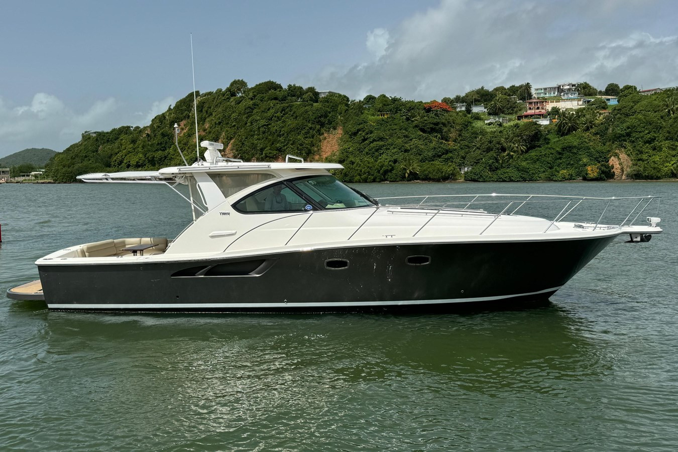 https://arconyachts.ams3.digitaloceanspaces.com/164370/conversions/large_4264271-optimize.jpg