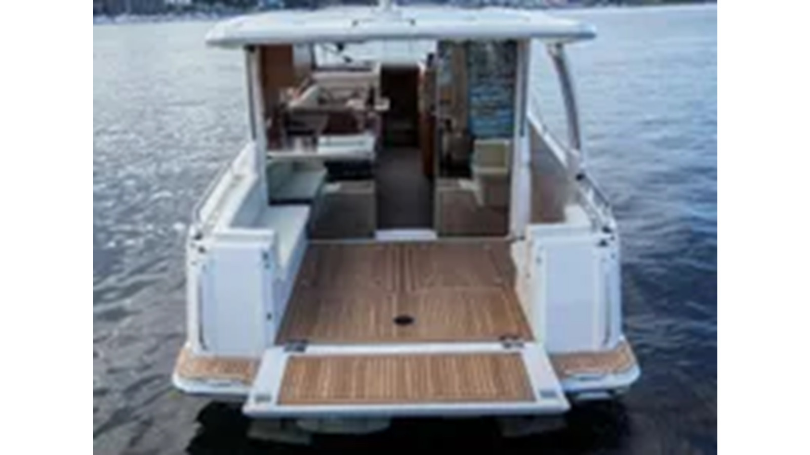https://arconyachts.ams3.digitaloceanspaces.com/164427/conversions/large_4273928-optimize.jpg