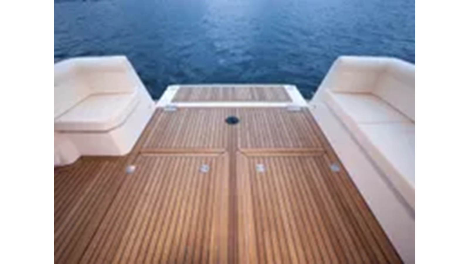 https://arconyachts.ams3.digitaloceanspaces.com/164431/conversions/large_4273930-optimize.jpg