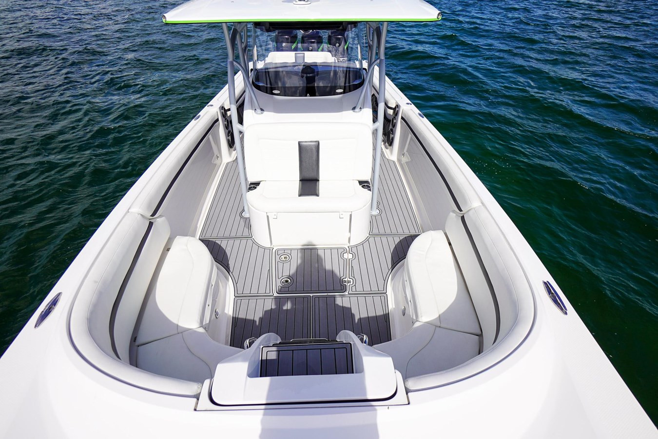 https://arconyachts.ams3.digitaloceanspaces.com/164432/conversions/large_4241931-optimize.jpg
